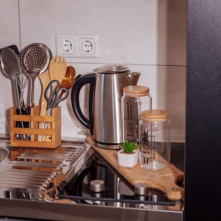 Green & Modern - City - Netflix - Wifi - 2 Person Essen Buitenkant foto