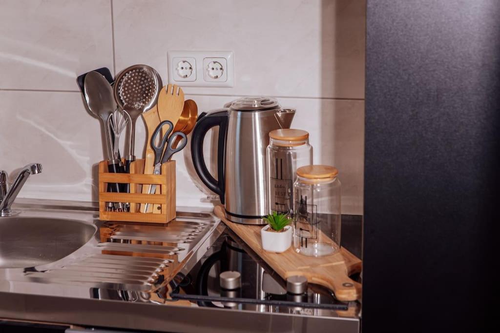 Green & Modern - City - Netflix - Wifi - 2 Person Essen Buitenkant foto